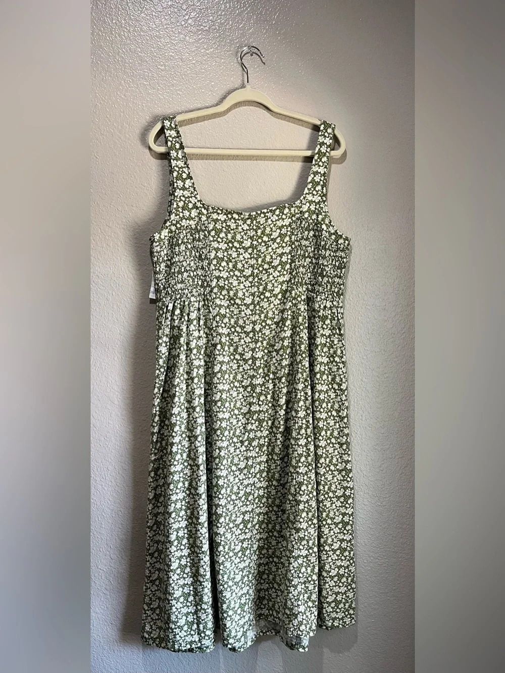 Old Navy Green white Floral Midi Dress Smocked Side Sleeveless Sz XL Boho TC0371